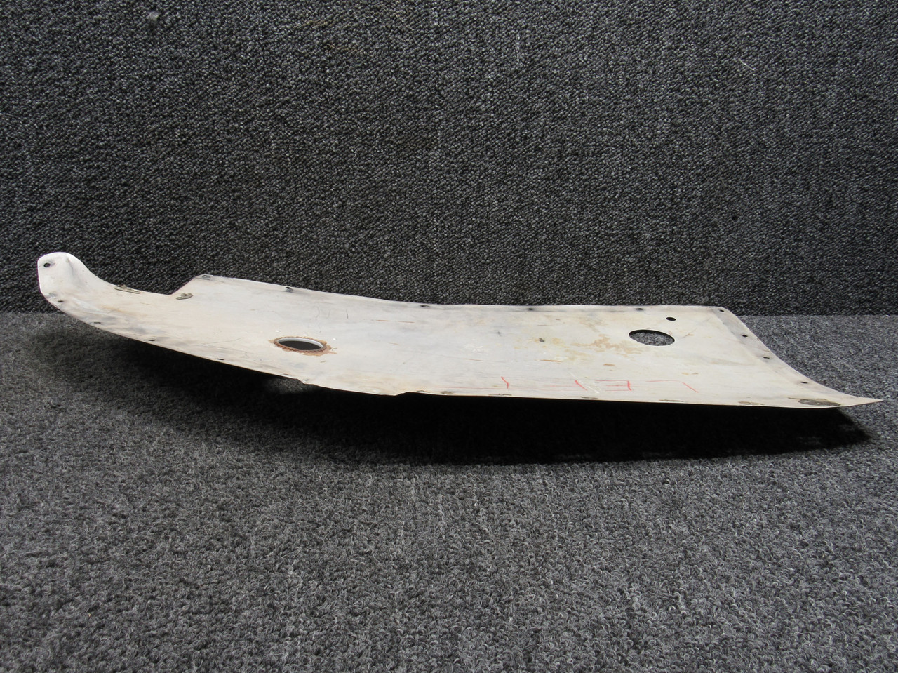 0823413-31 Cessna 421B Lower Wing Tip Fuel Fairing Assembly Left Hand