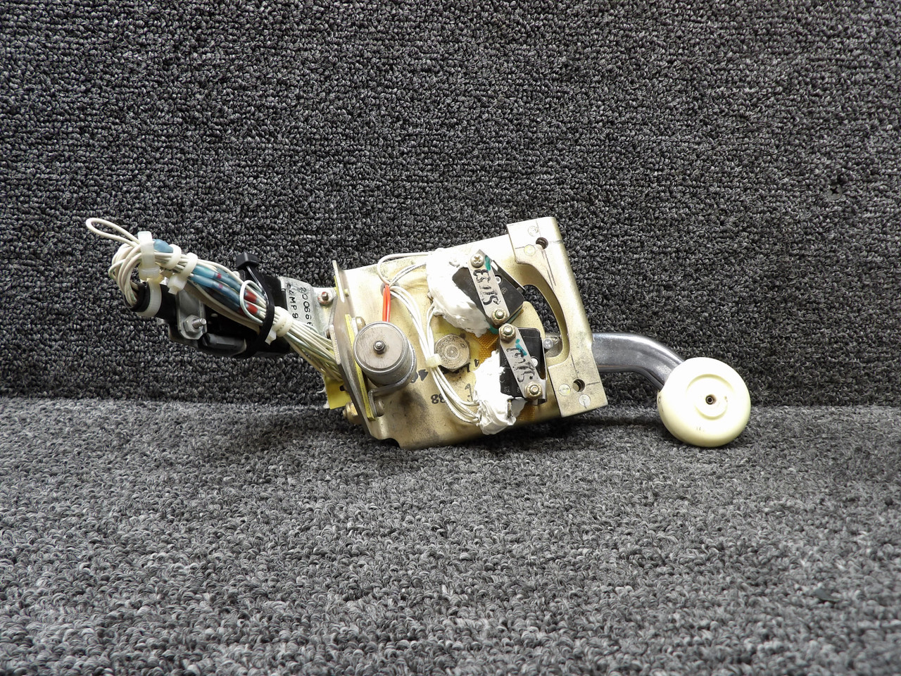 sa.ページ 5514175-43 Cessna 525 Citation CJ1 Landing Gear Control Arm