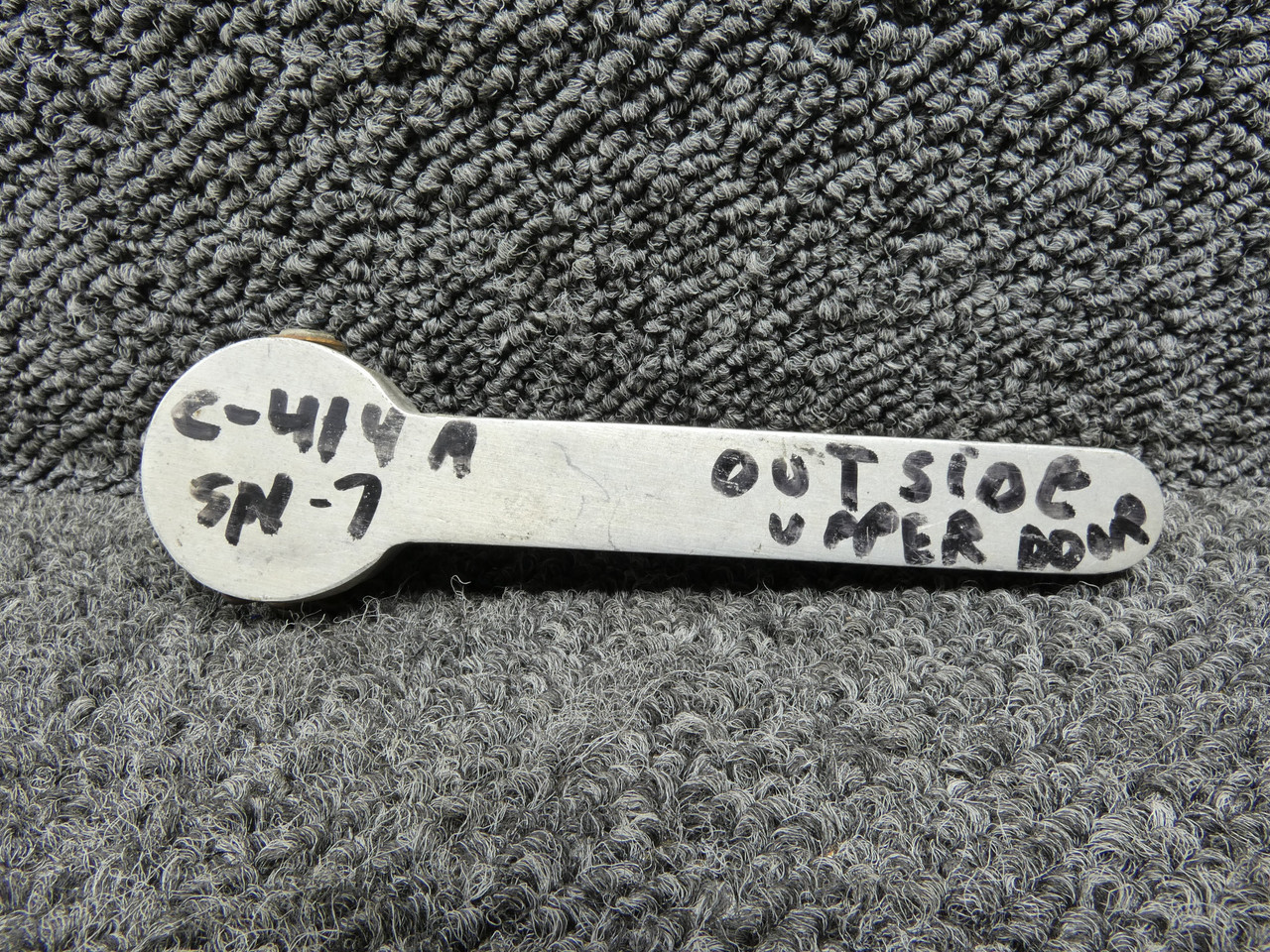 ハナ 0811893-7, 5111518-1 Cessna 414A Upper Cabin Door Outer Handle