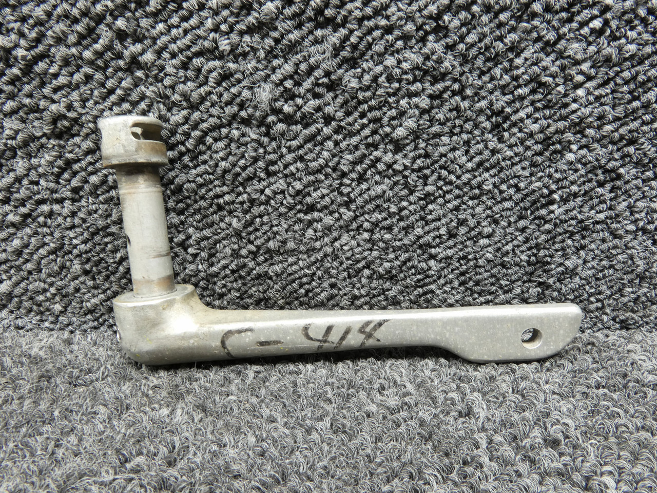 yah591ページ 5111559-2 Cessna 414 Cabin Door Inner Handle Assembly For Sale