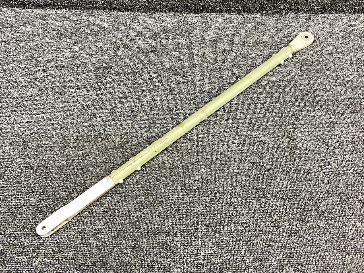 セナルナ 0842121-1 Cessna 310 Main Nose Gear Retract Rod Assembly For Sale