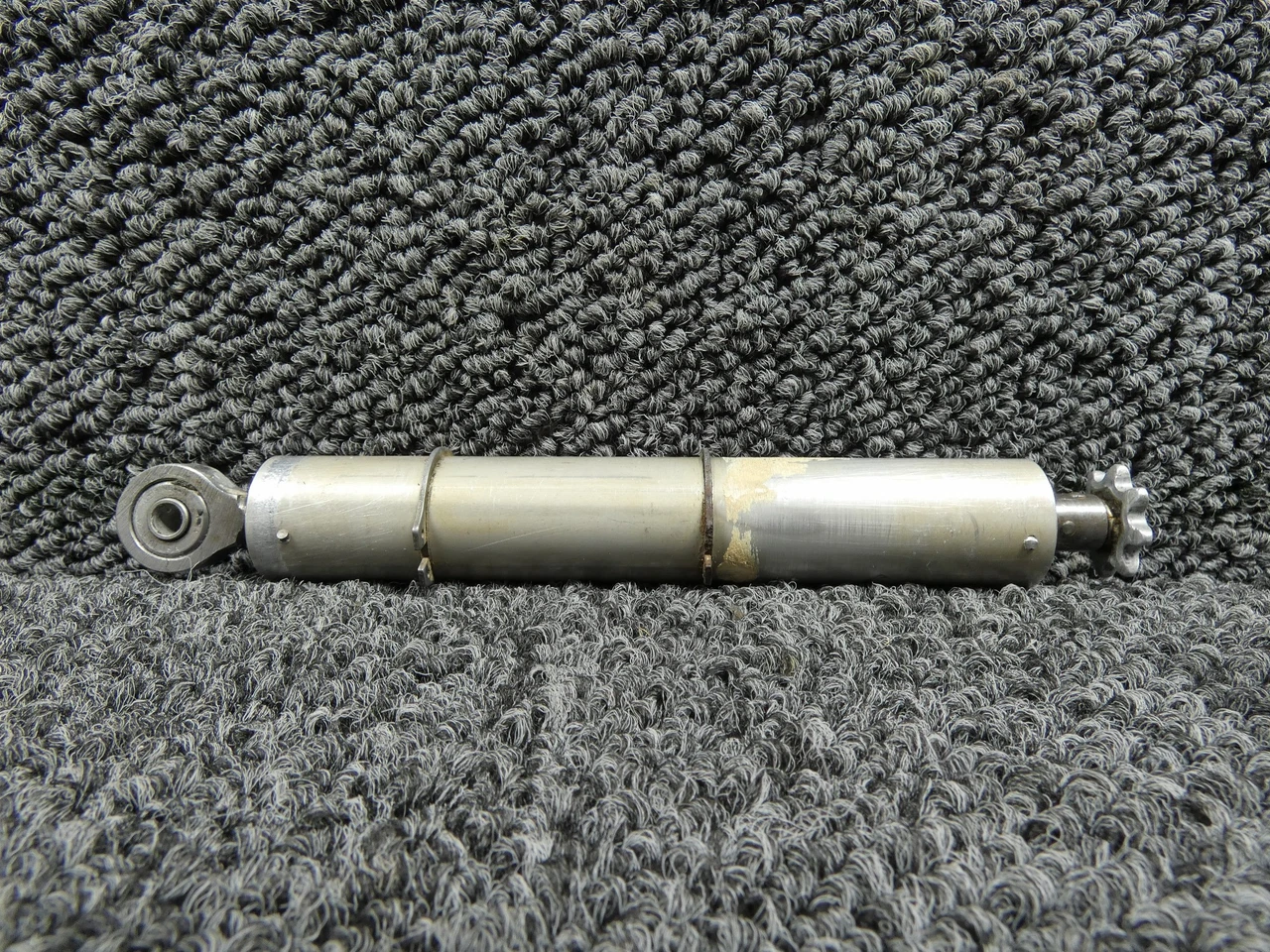 0310293-2 (Use: 0310293-14) Cessna 182H Elevator Trim Actuator (Less Guard)