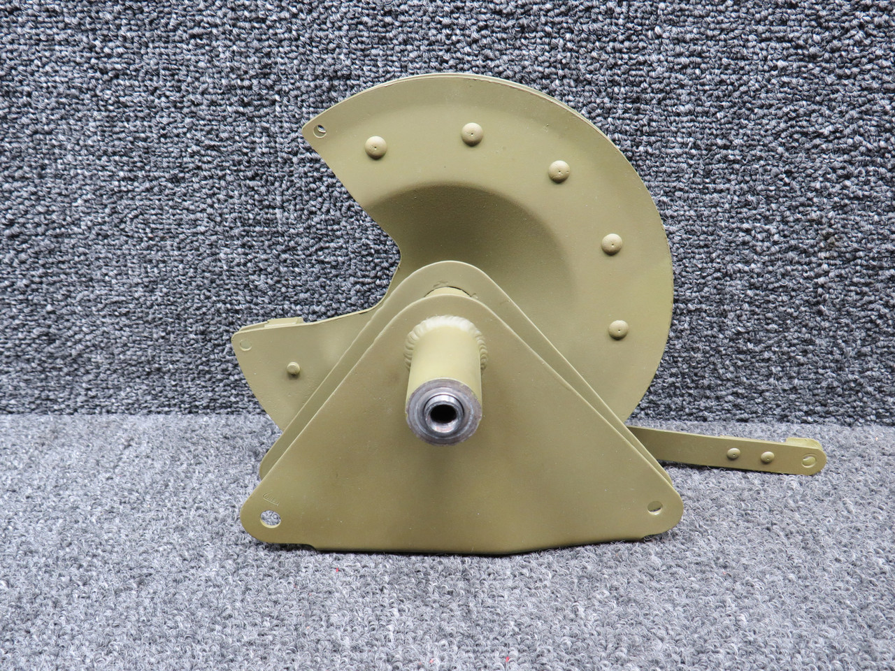 テカシルー 0760612-1 Cessna 172G RH Flap Drive Pulley Assembly (Zinc)