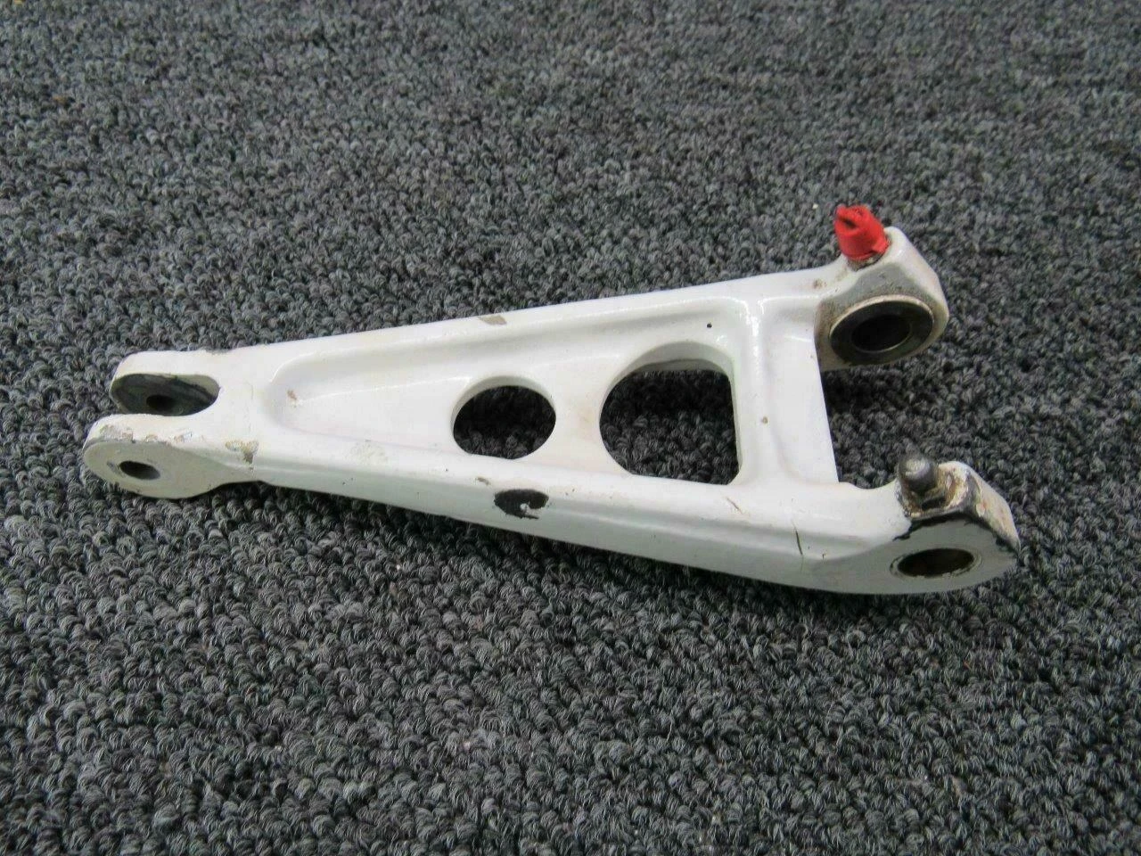 35-815194-13 (FSO: 36-810016-1) Beech 58 Knee Main Gear Torque