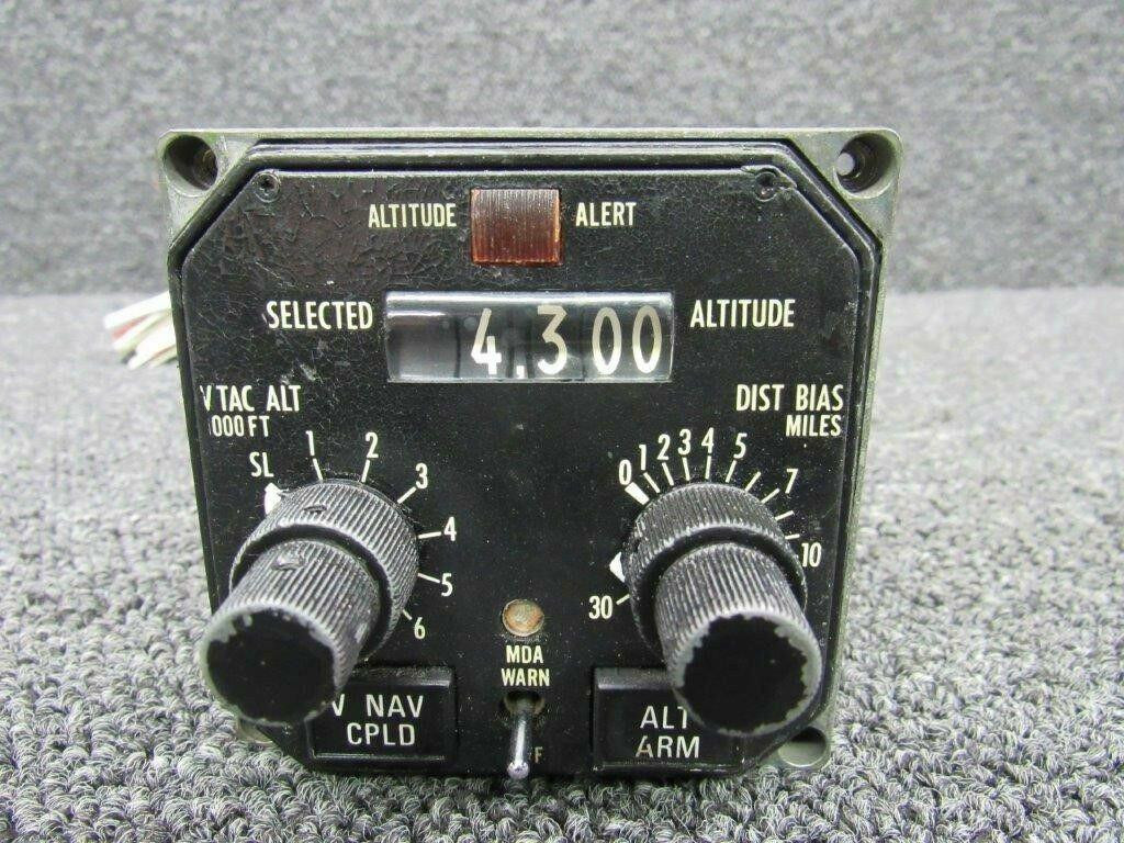 066-3022-07 King Radio KVN-395 Vertical Navigation Computer (Volts