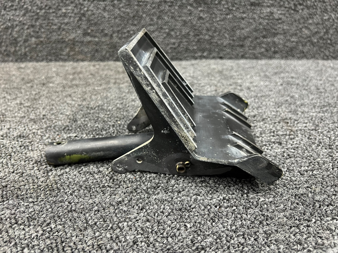 0760678-2 Cessna 182P Co-Pilot Rudder Pedal Assembly RH