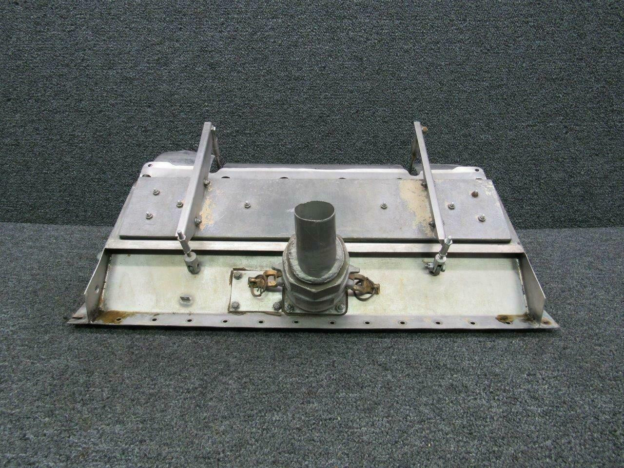 10203-1 / 20868 / 60160 Air Tractor AT-301 Hopper Gate Box Assy