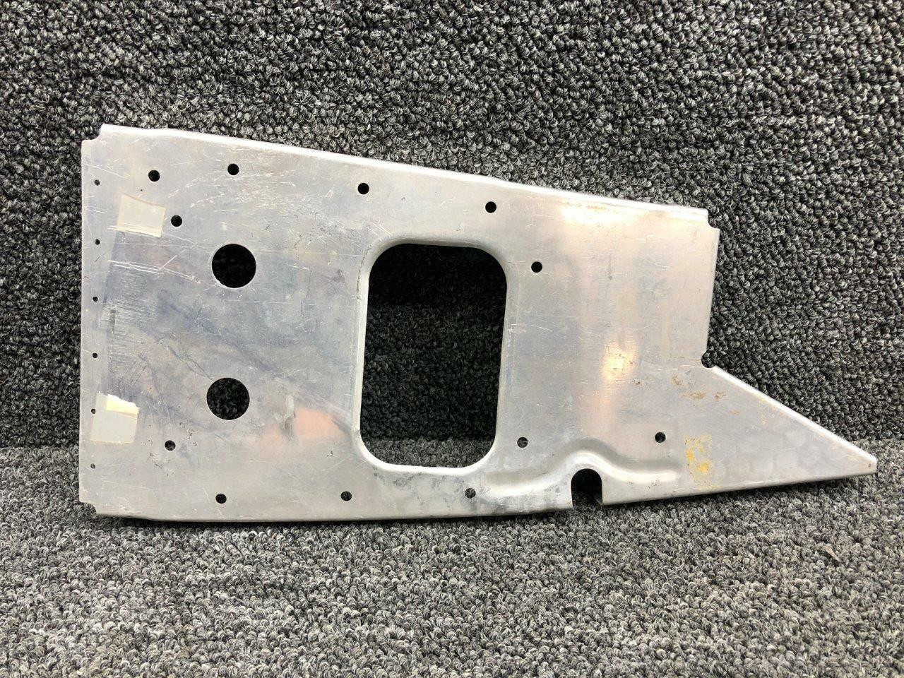 骨製貝根付 [B28710] 1221144-2 (Alt: 1221061-10) Cessna 210 Wing Rib Assembly