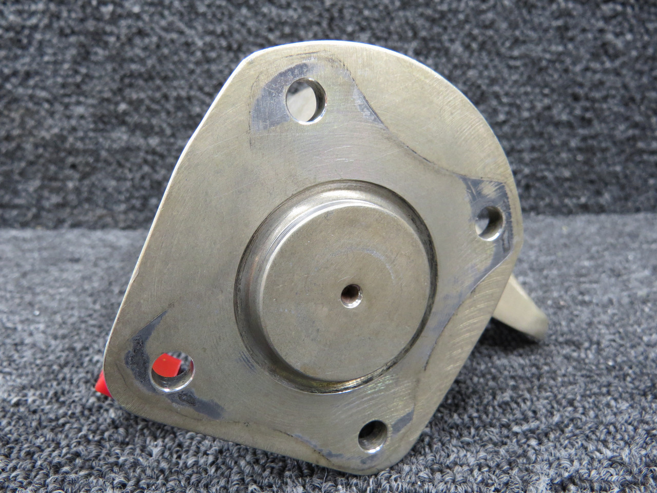 1241004-1 Cessna 210 LH Main Gear Saddle Assembly