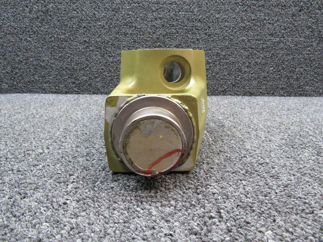 2641012-15 Cessna 208B Main Gear Trunnion LH W/ 8130 & PAI-PT-1