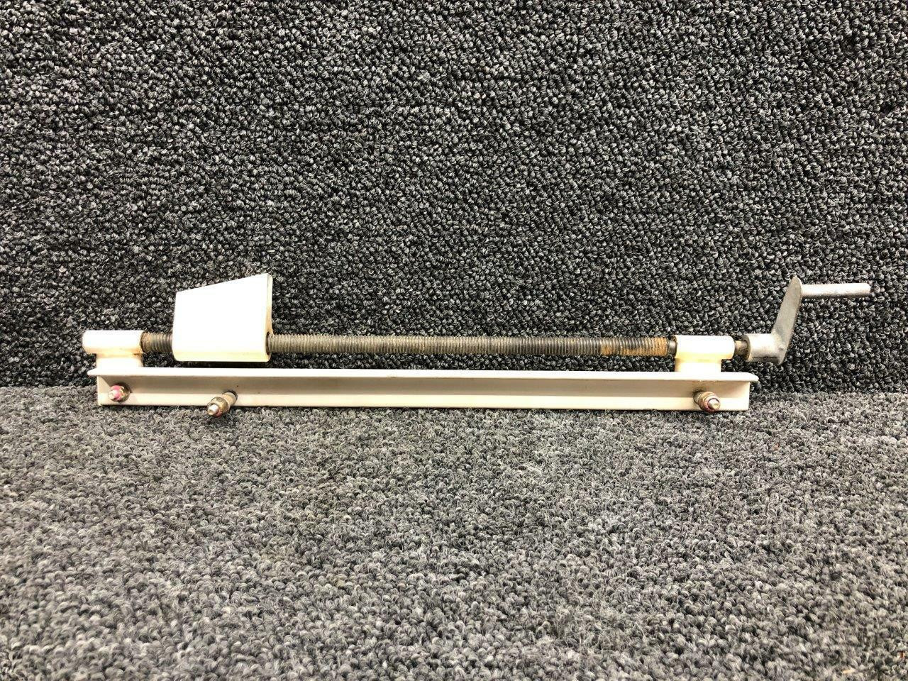 1660121-1 / 1660116-1 Cessna A188B Hopper Control Support W