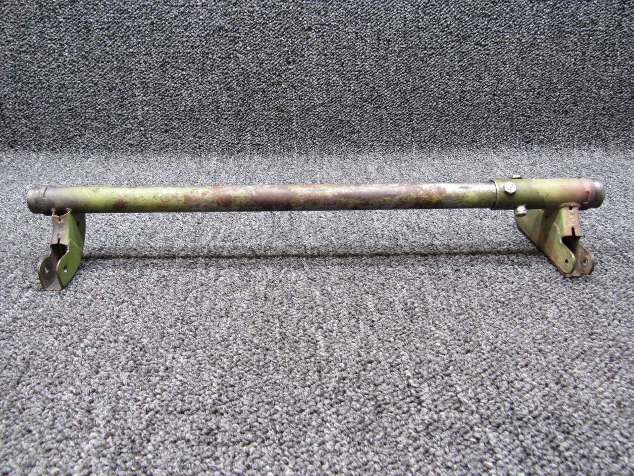 1542034-33 (WEU: 1542034-40) Cessna T337G Nose Gear Door Retract