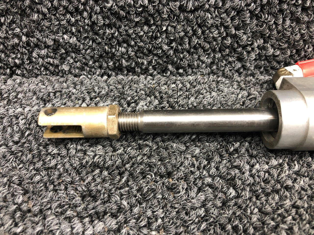 105 10プレート 10-105 Cleveland Master Brake Cylinder Assembly Left Hand or