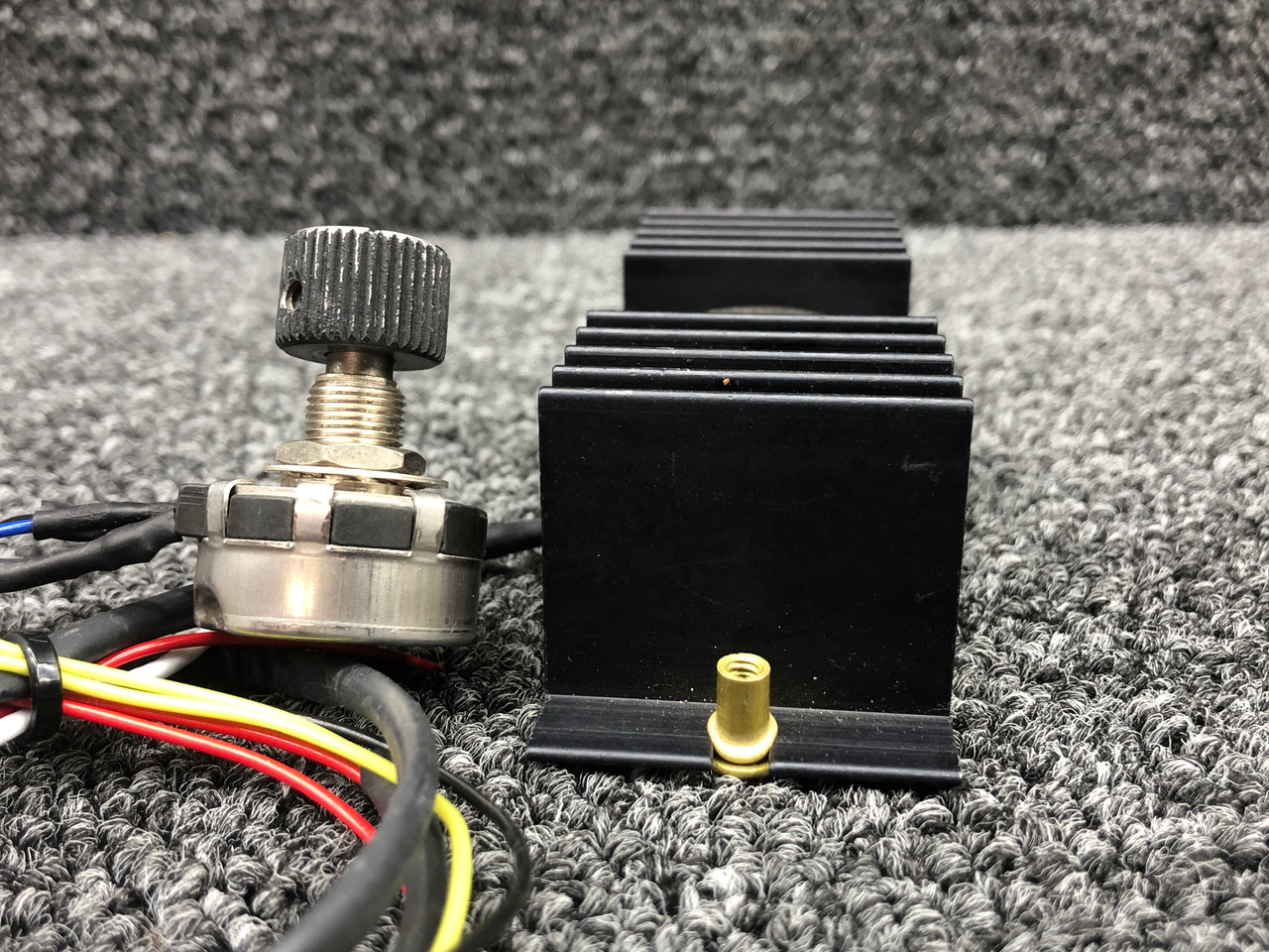 Cessna 182P Solid State Light Dimmer W/ Potentiometer (Aftermarket)
