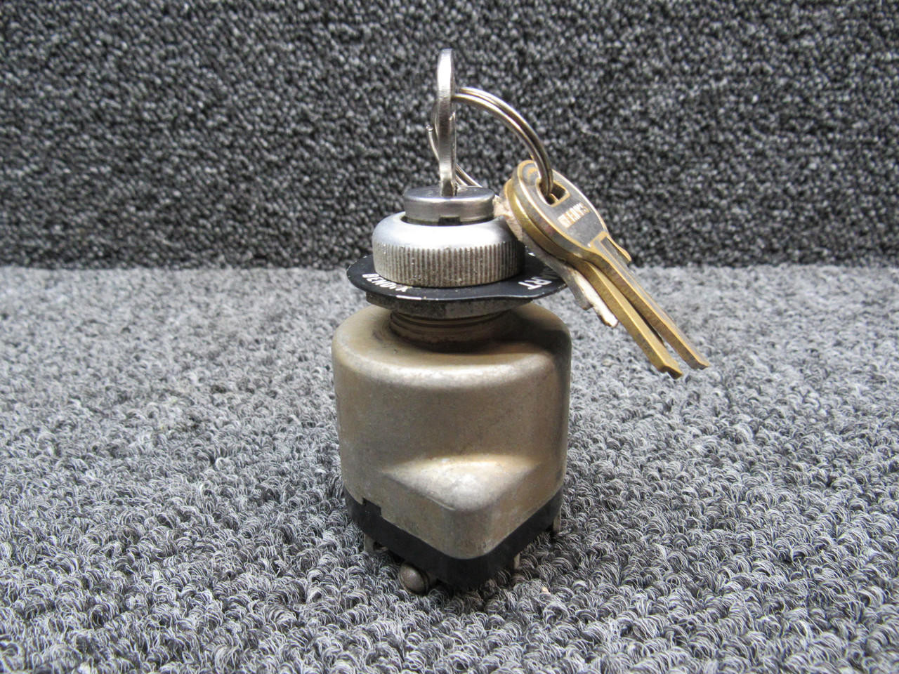 103572001A Bendix Ignition Switch Assembly W/ Key