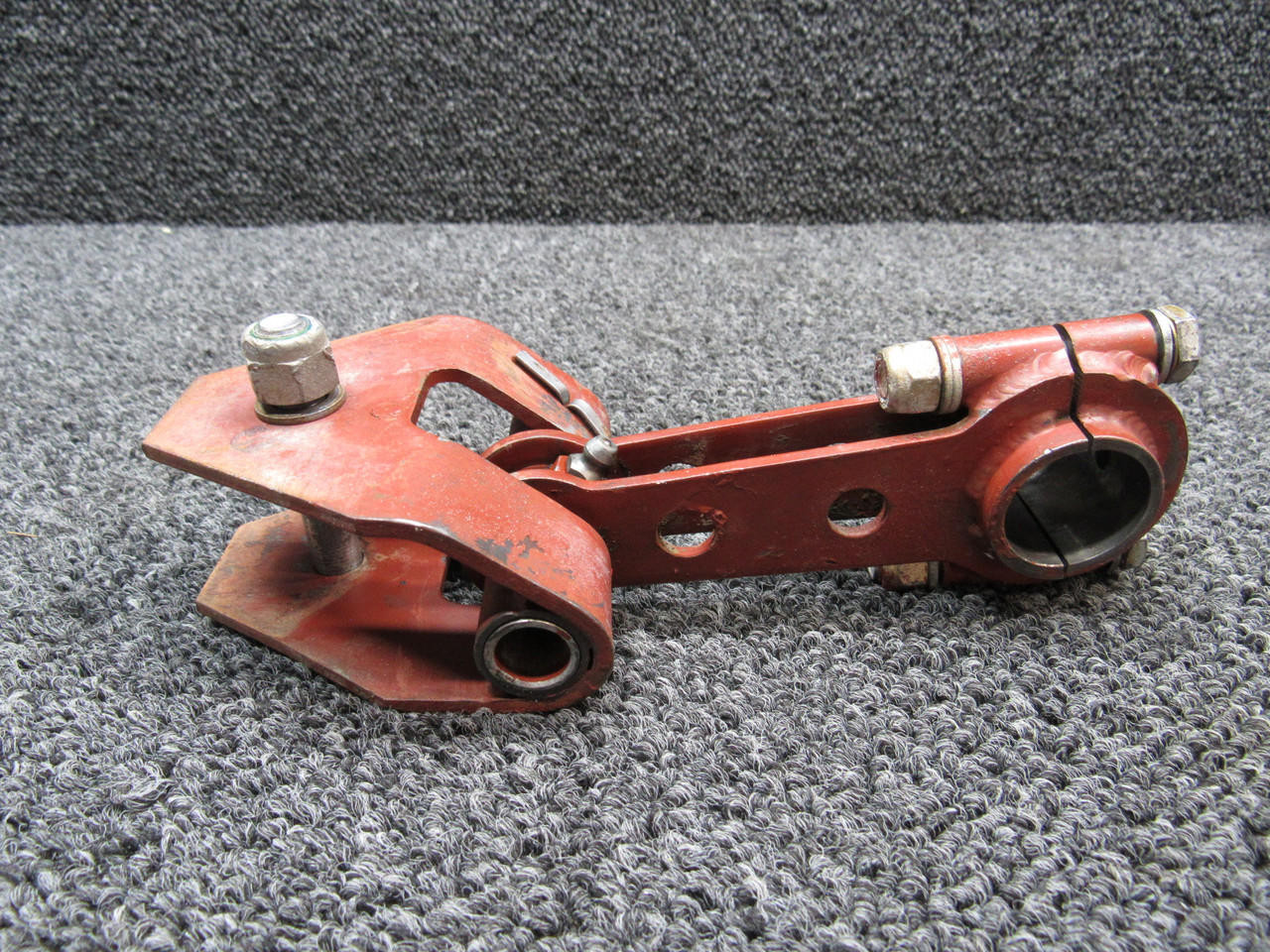 37136 Aero Commander 100-180 Main Landing Gear Link Assembly LH / RH