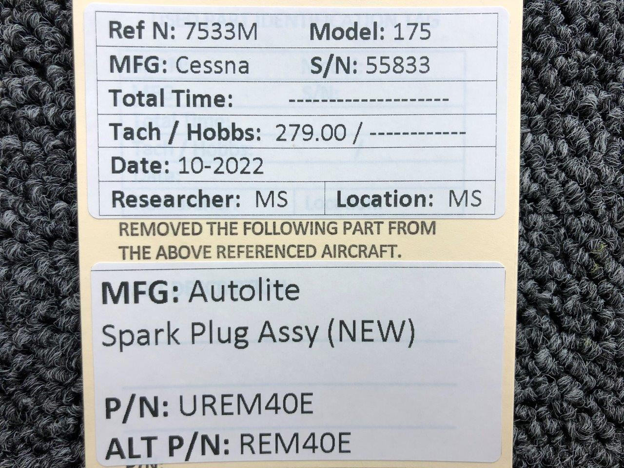 UREM40E (ALT REM40E) Autolite Spark Plug Assembly Set of 4 (NEW OLD STOCK)