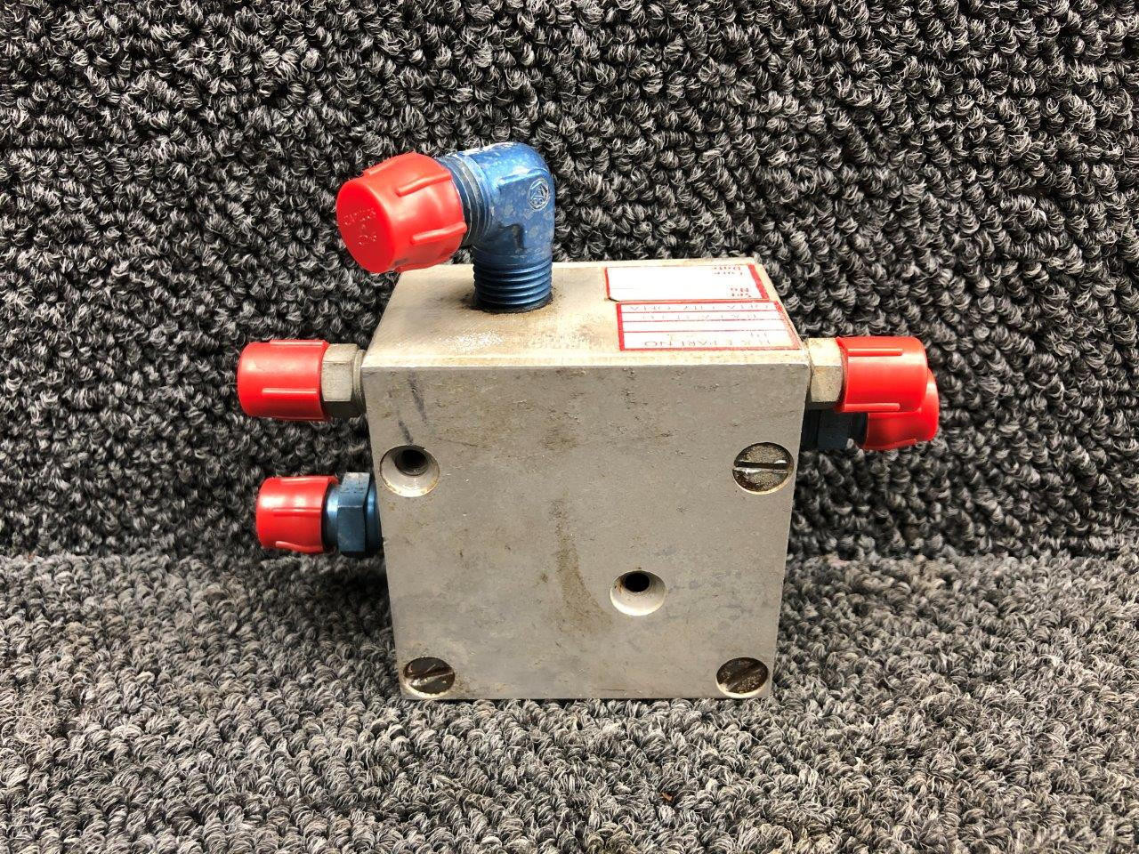 HE744-1 (Alt: 1426028-2) Cessna 336 H and E Fuel Selector Valve