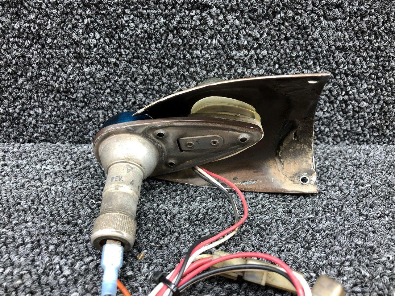 C6220010201 Cessna 172N Wing Navigation Light RH W/ Strobe, Shield, Lens