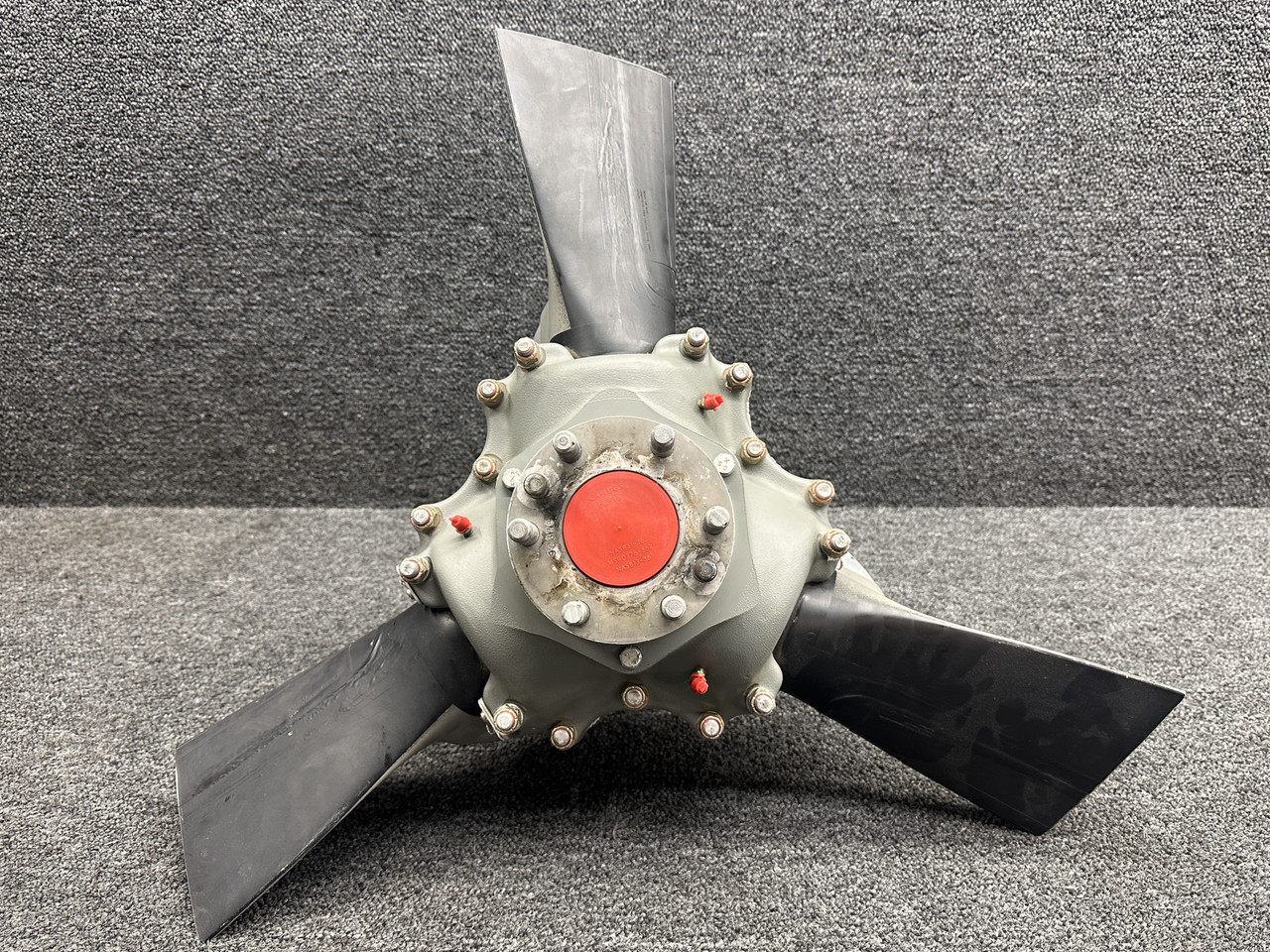 EHC-G3YF-2UF Hartzell 3-Blade Propeller Hub Assy RH w Logs (Prop