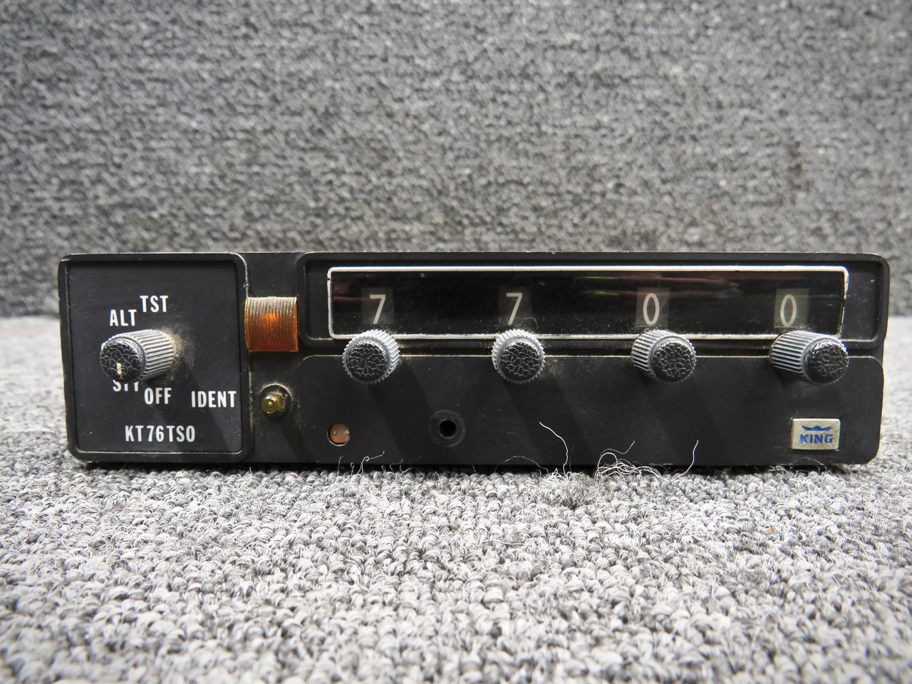 066-1034-00 King Radio KT-76 Transponder Unit with Tray and