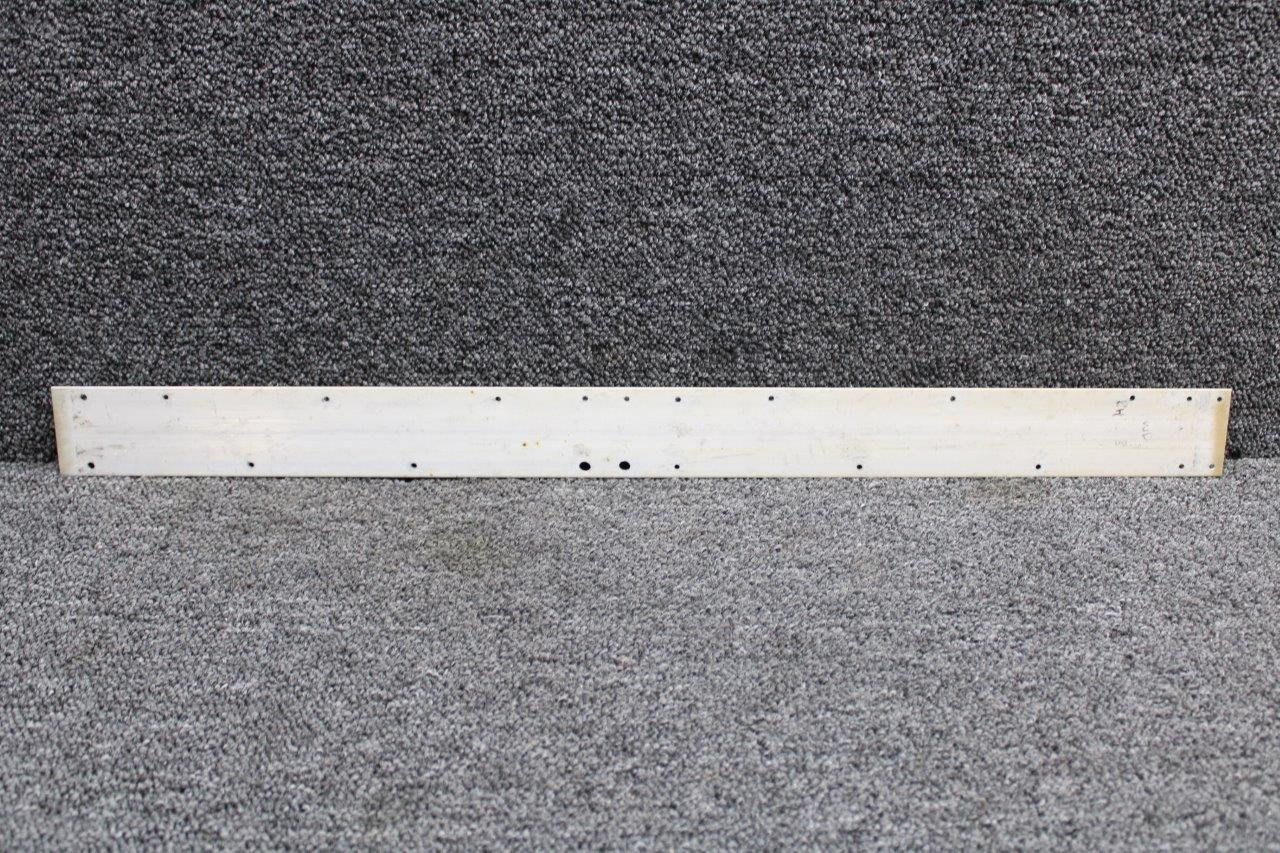 05112435 Cessna 172M Seat Rail Outboard RH