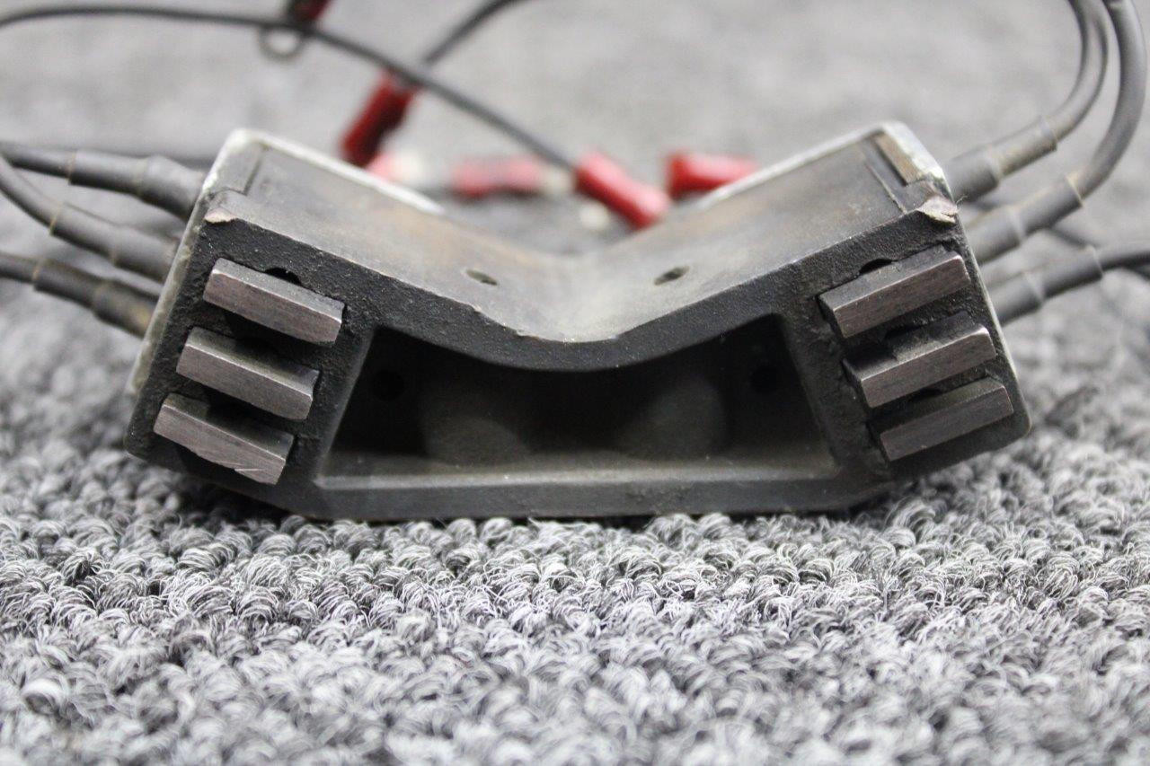 C40187 Cessna 210N DeIce Brush Block Assembly