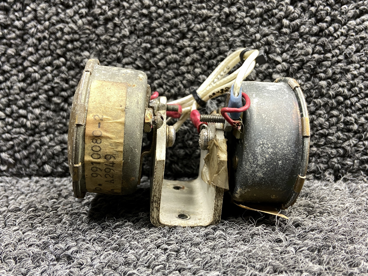 9910080-1, 9910080-2 Cessna 421B Dual Stall Warning Horn with Support