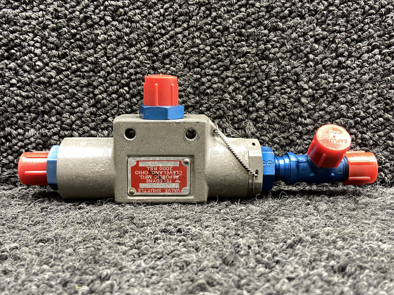 AN6277-6 (Alternate: 419-6D27) Teledyne Gear Extension Shuttle