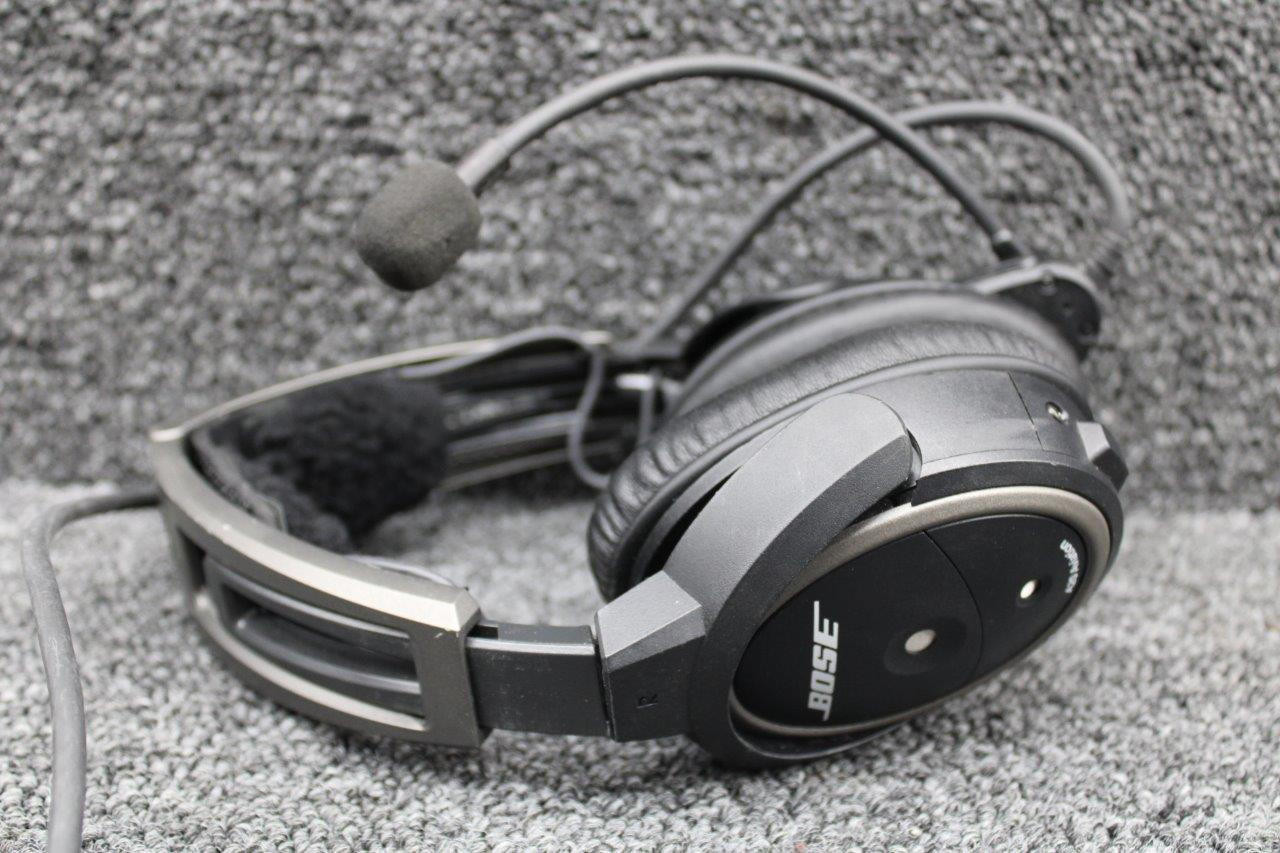 A20 Bose Aviation Headset with Dual Plug Control and Bluetooth