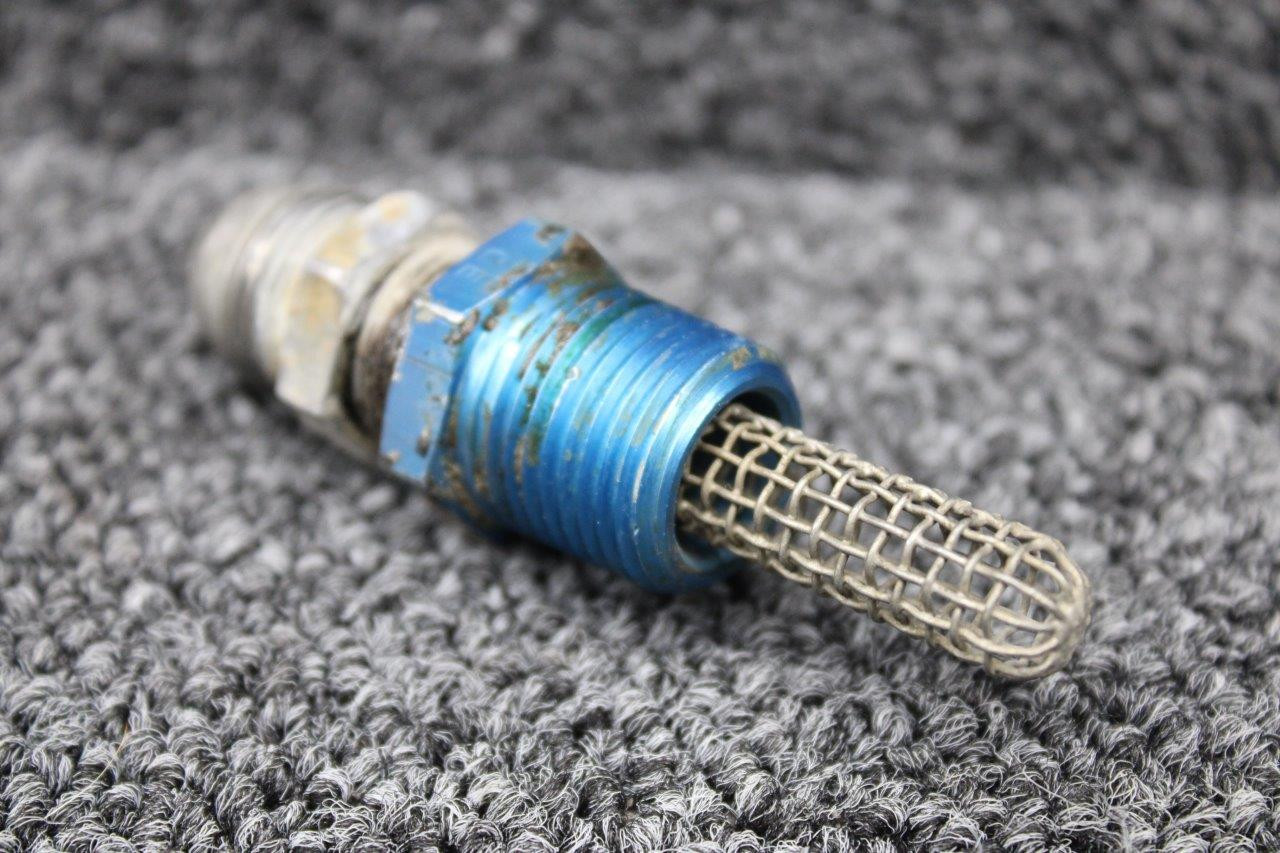 72091000 Piper PA32300 Fuel Tank Finger Strainer