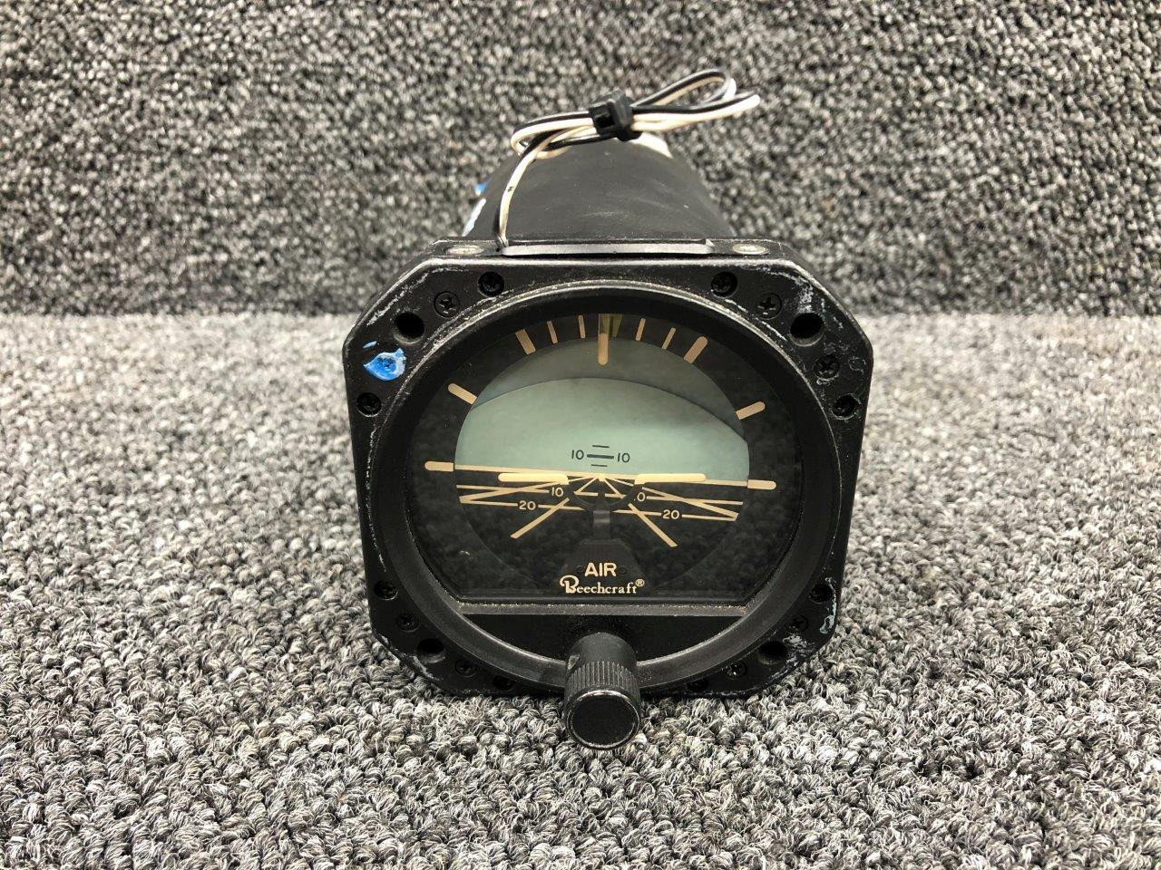 1U149-001-5, 102-380016-3 Sigma Tek Attitude Gyro Indicator