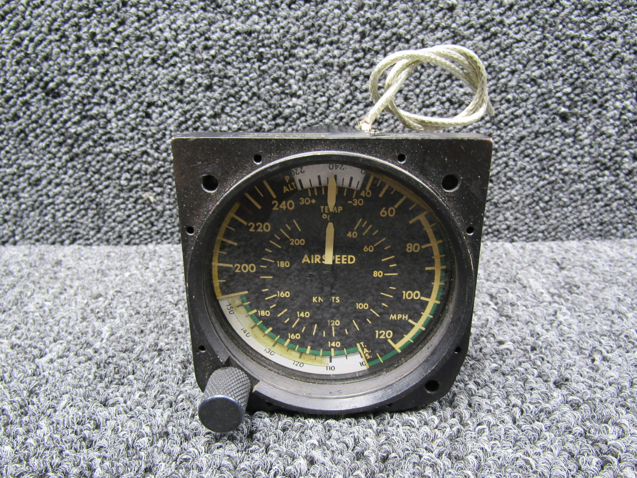 2030-202 MacLeod True Airspeed Indicator, Lighted Knots 40-220