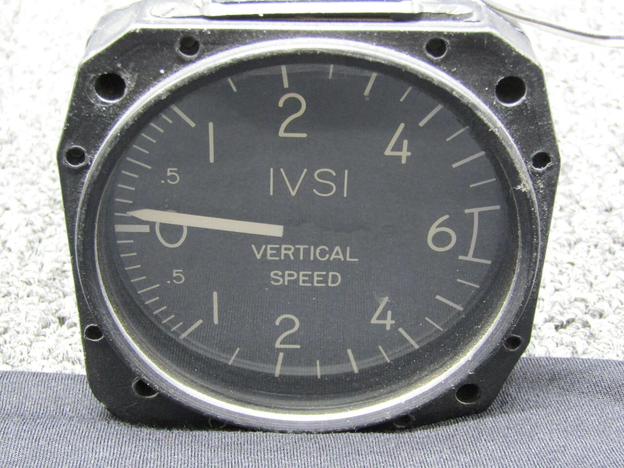 SLZ9669-1 Teledyne Inertial Lead Vertical Speed Indicator, Lighted