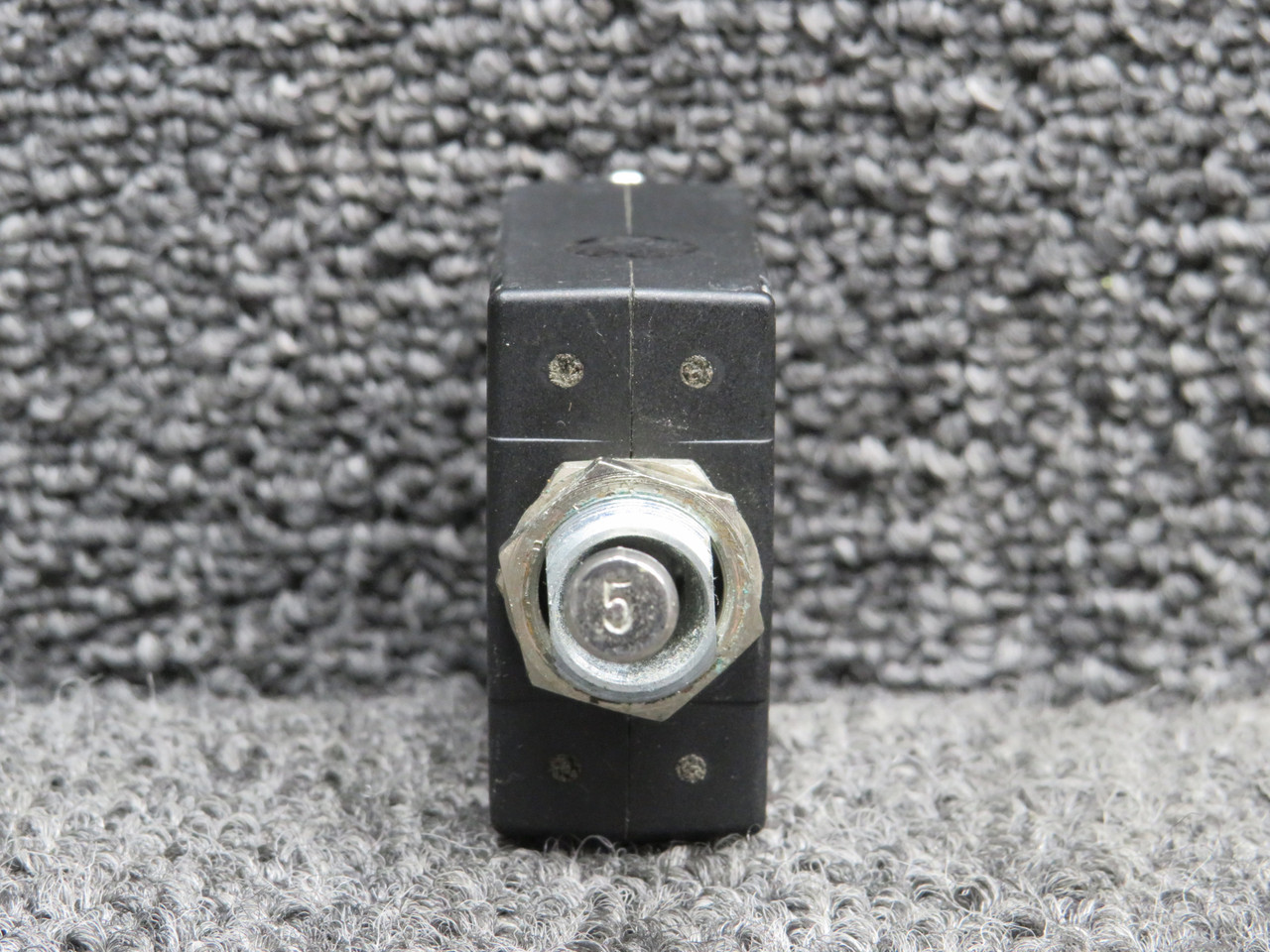 アコページ W31-X2M1G-5 Tyco 5 Amp Circuit Breaker