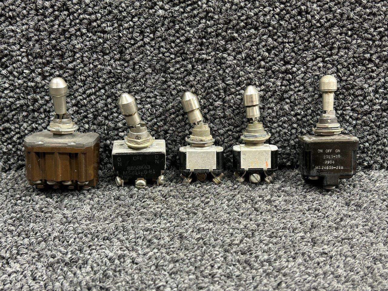 miosae2525ページ MS25126-E1, MS25125-E3 Cessna Citation 550 Position Toggle Switch