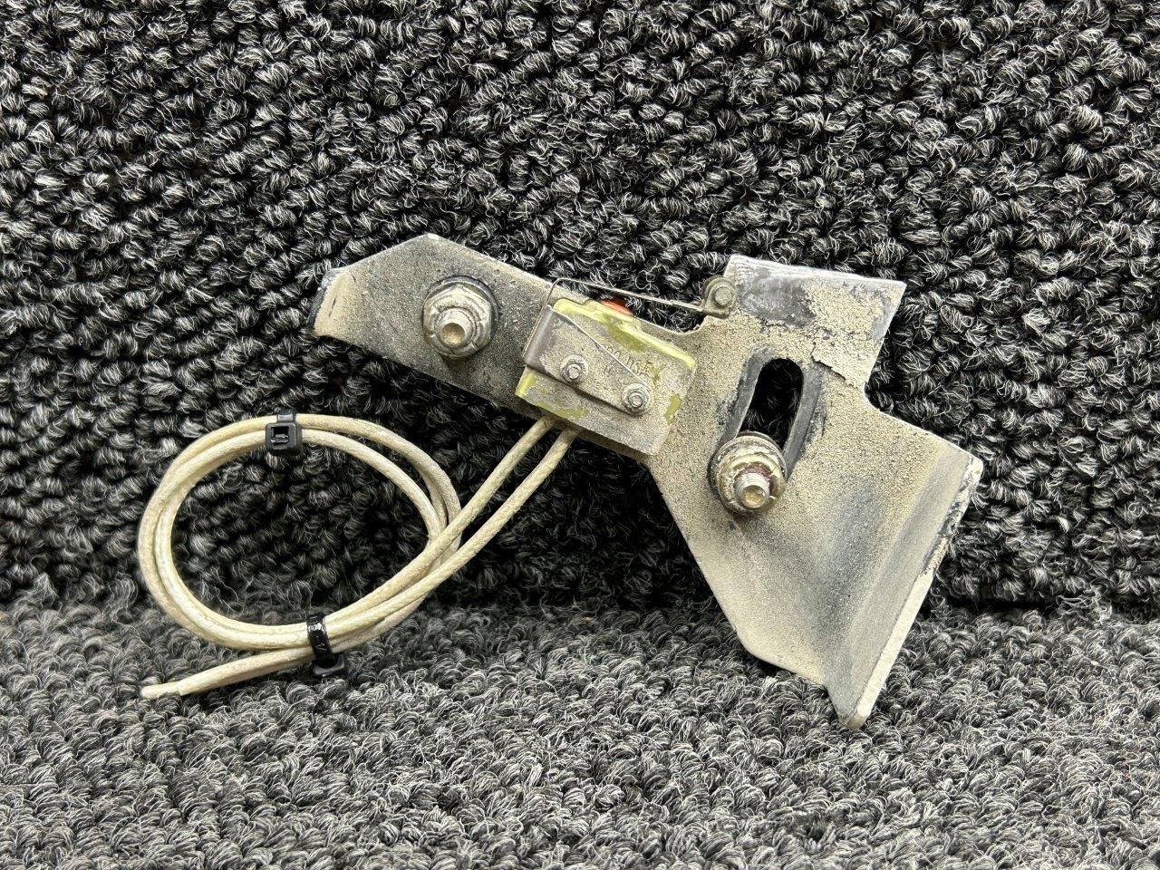 5513048-15 Cessna Citation 550 Left Hand Nose Baggage Door Stop