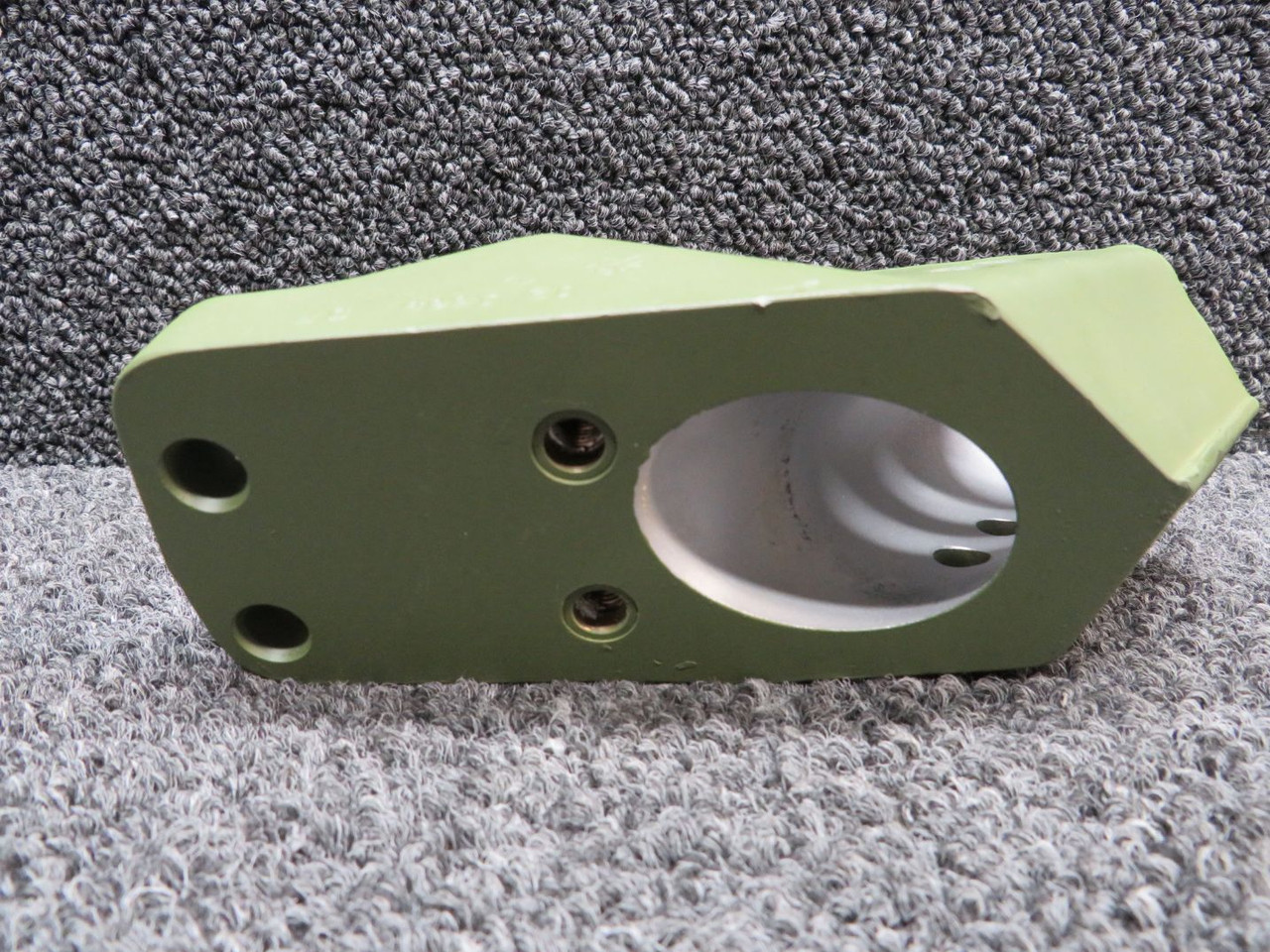 dondeページ 1241669-1 Cessna P210N LH Main Gear Axle Fitting has 8130-3 and