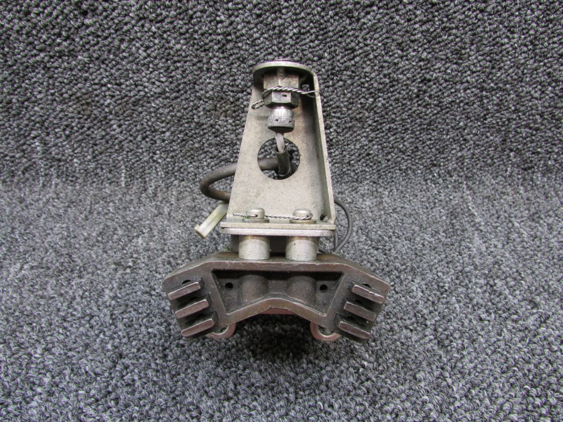 758-273, C-40538 Piper Brush Block Assembly with Brackets