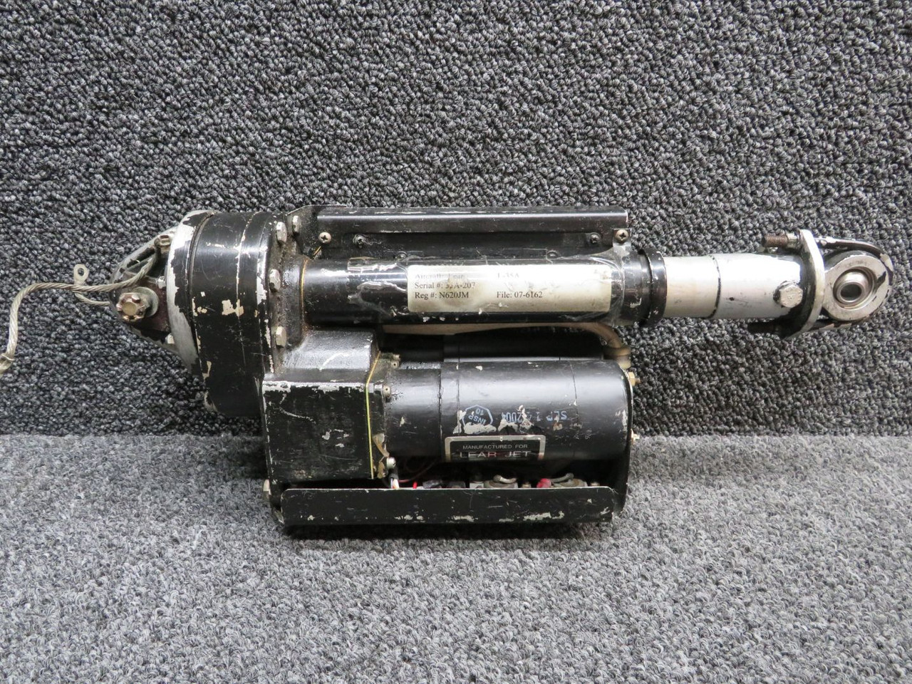 2332540-214 Alternative Part Number 6608088-3 LearJet 26 Volt 