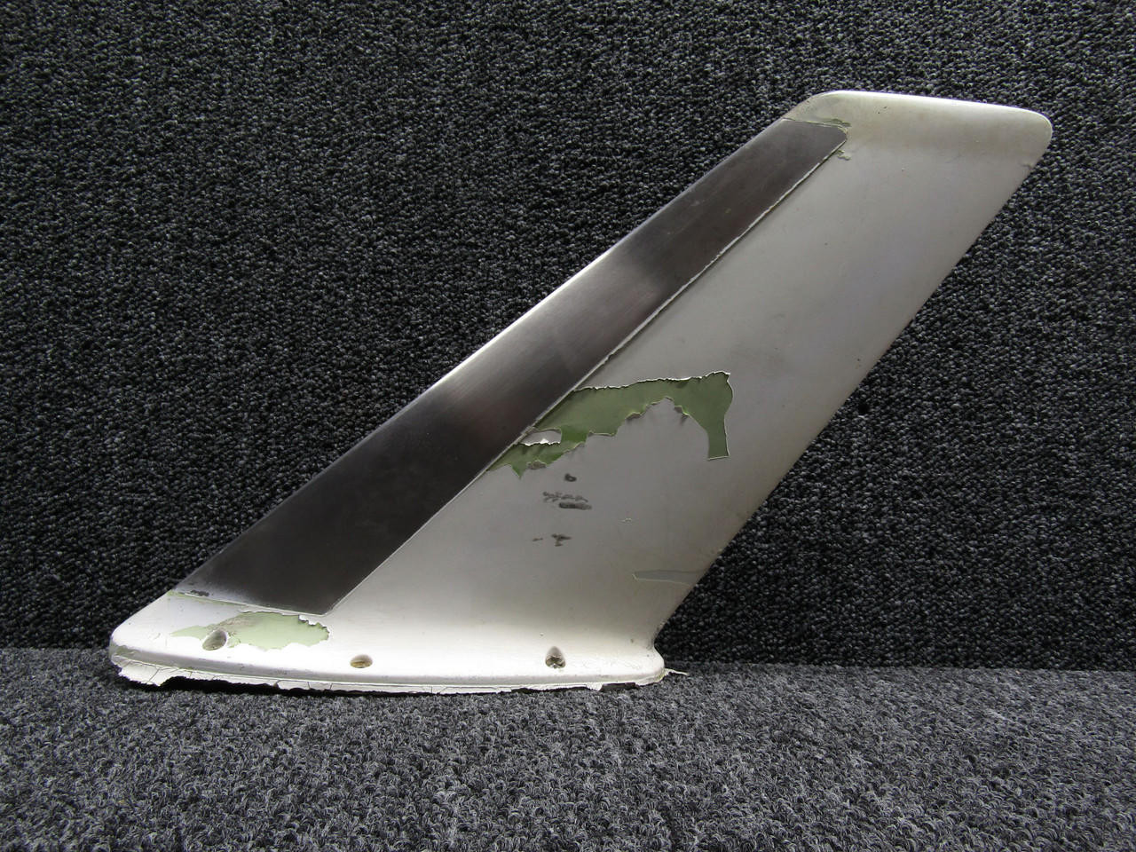 S65-8282 Sensor Systems VHF TV Antenna (Paint Peeling)