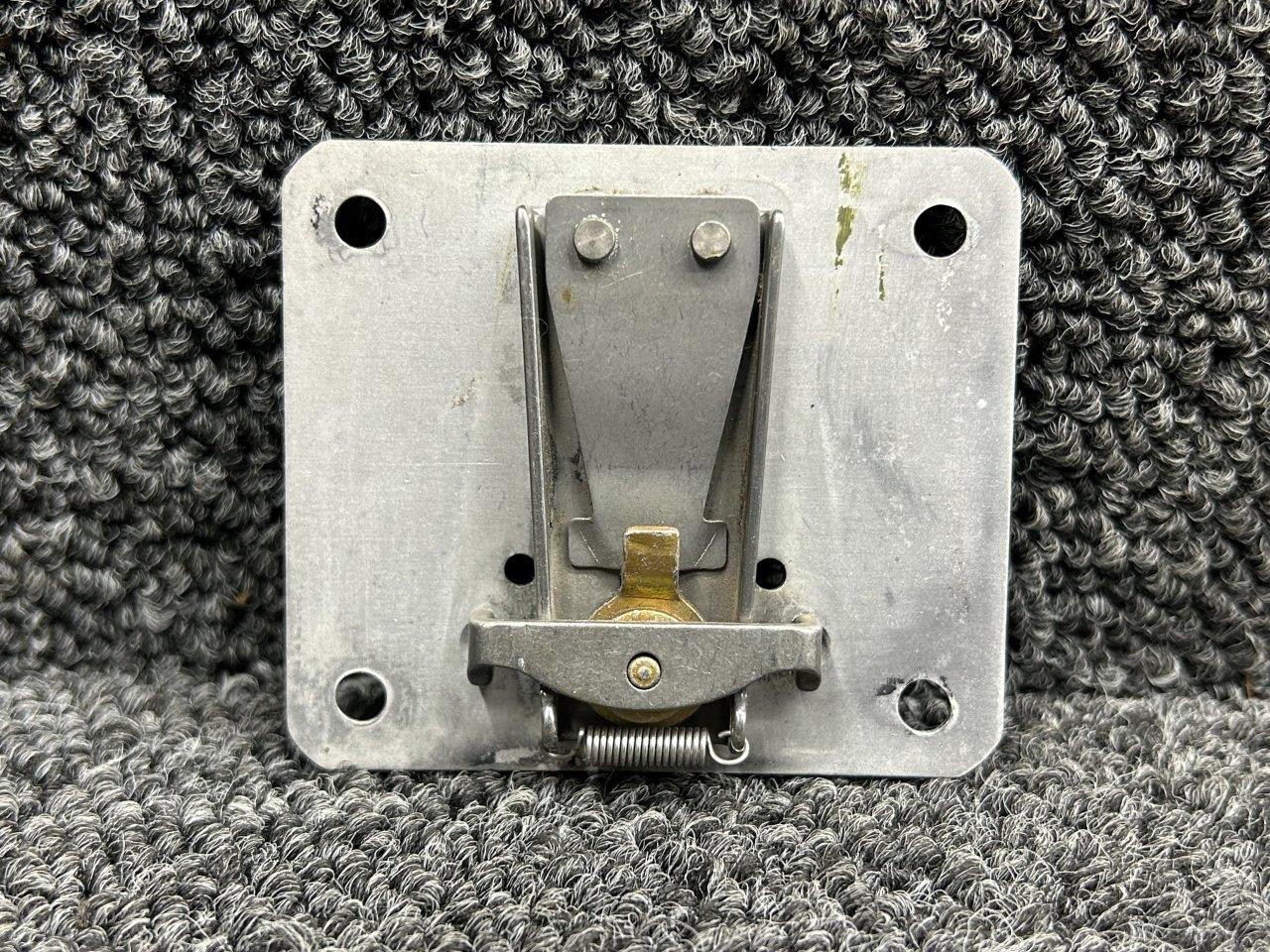 〆 46696-000 Wedjit Seat Trim Adjust Plate Right Hand or Left Hand