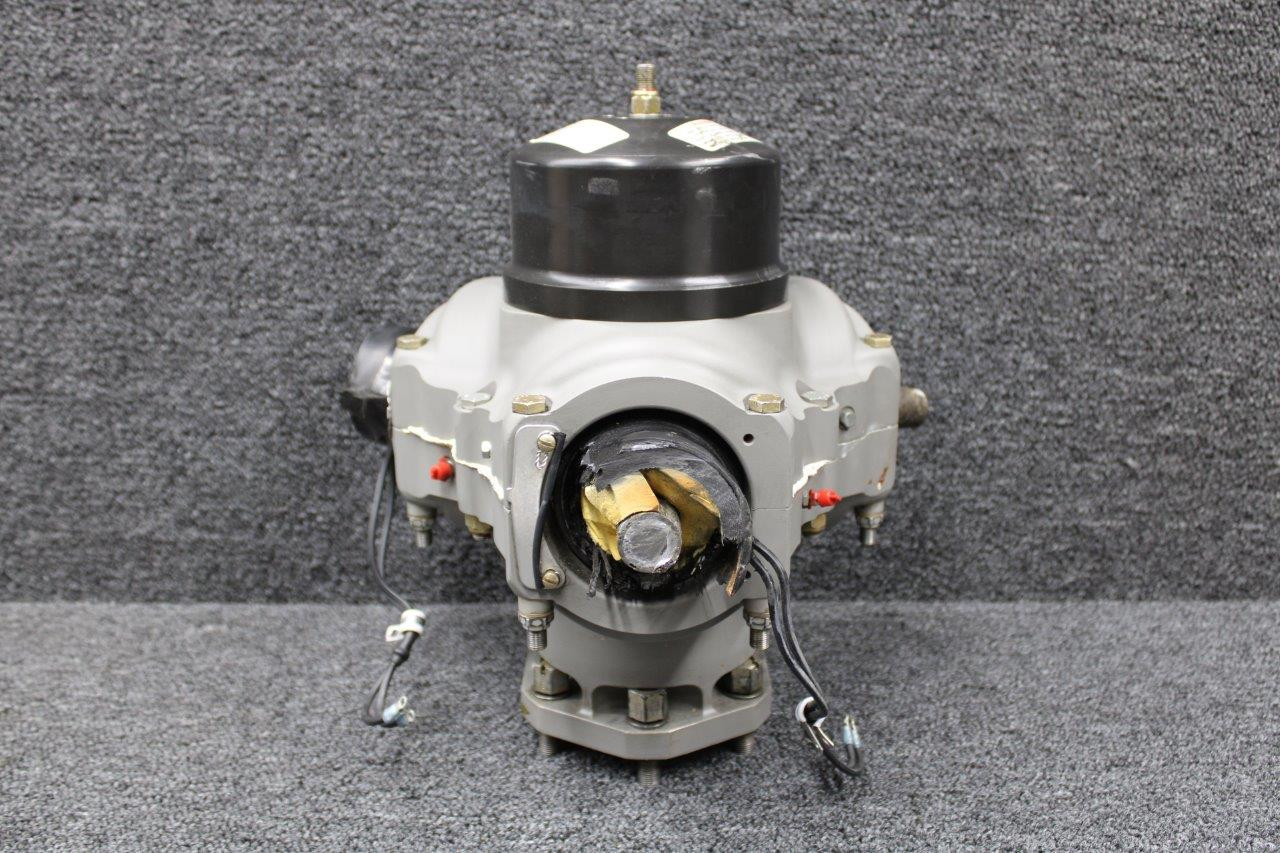HC-13Y1R-1N Hartzell 3 Blade Propeller Hub (No Logs) (Prop Struck