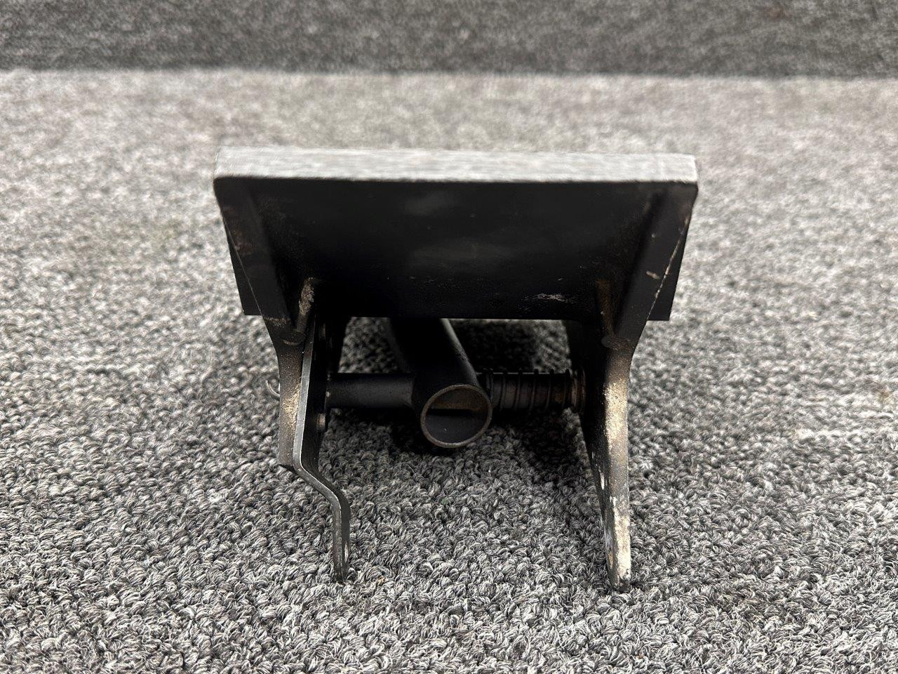 1460320-1 Cessna R182 Pilot Outboard Rudder Pedal Assembly