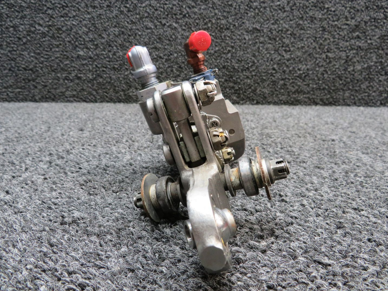41000670-009 (Alt PN: 206-0736-031-107) Bell 206B Hydraulic