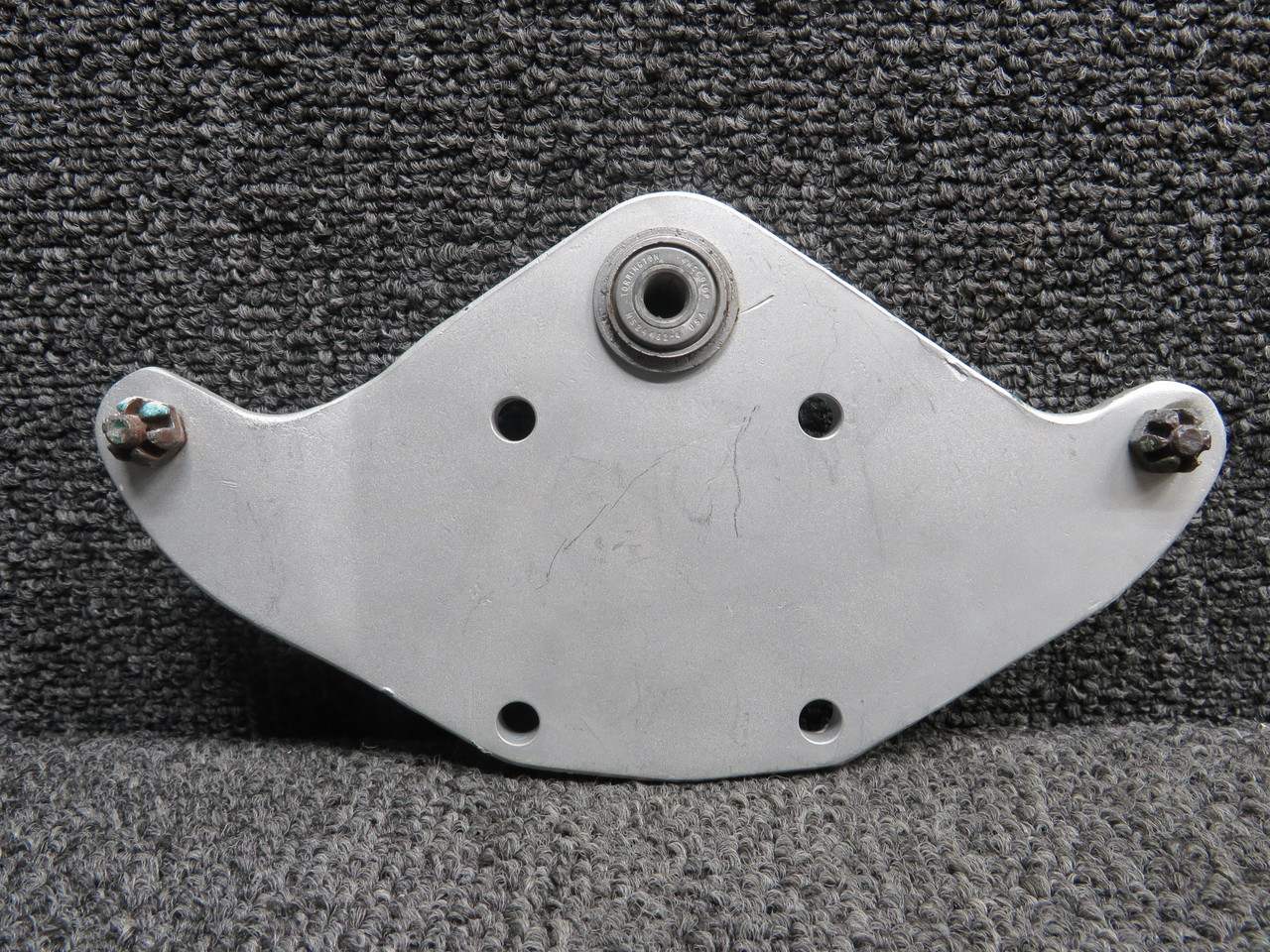 0534122-1 Use Part Number 0534128-1 Cessna 172N Pitted Read