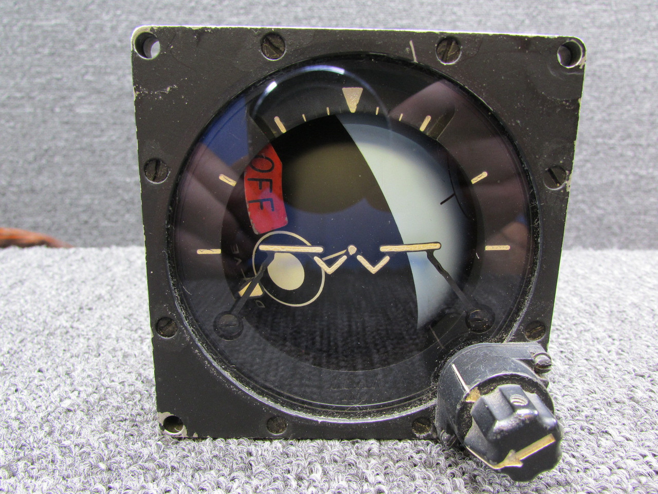 yページ 5-4000-06 J.E.T VG-301F Vertical Gyro Indicator (26V and 400Hz)