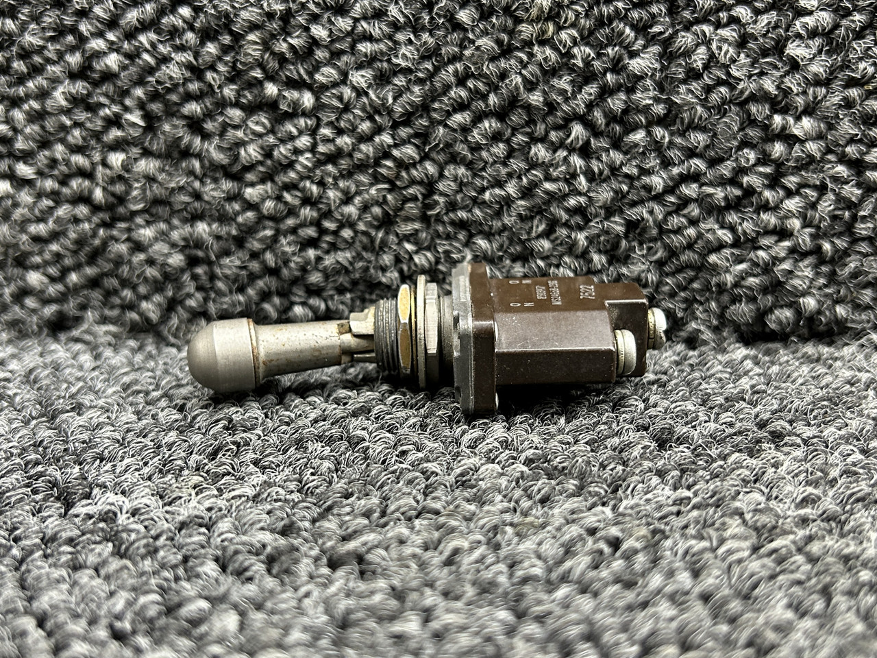 MS24658-23G (Alternate: 8503K7) Bell 206L-1 Toggle Switch Assembly