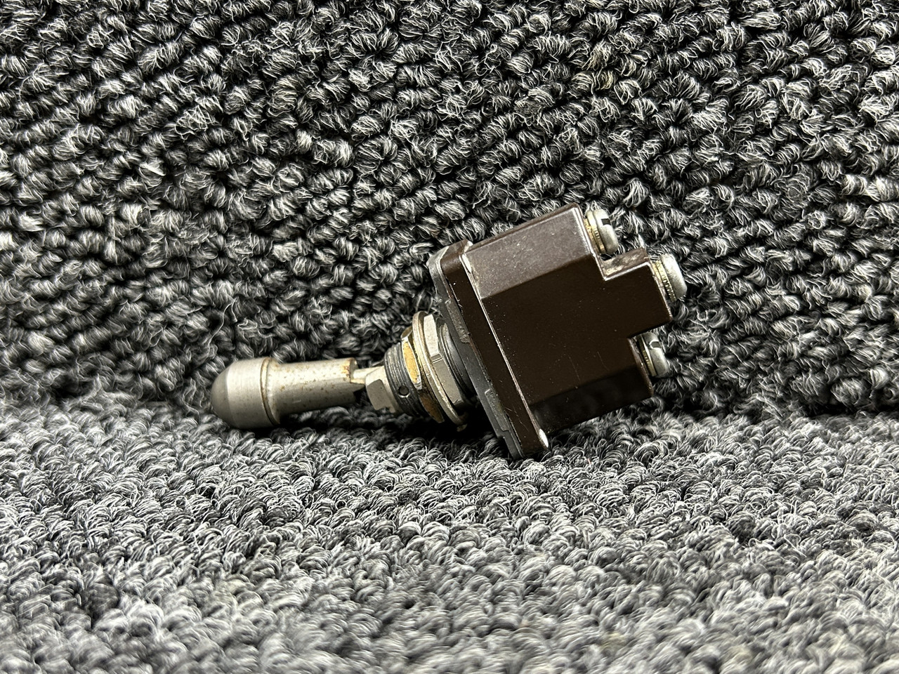 MS24658-23G (Alternate: 8503K7) Bell 206L-1 Toggle Switch Assembly