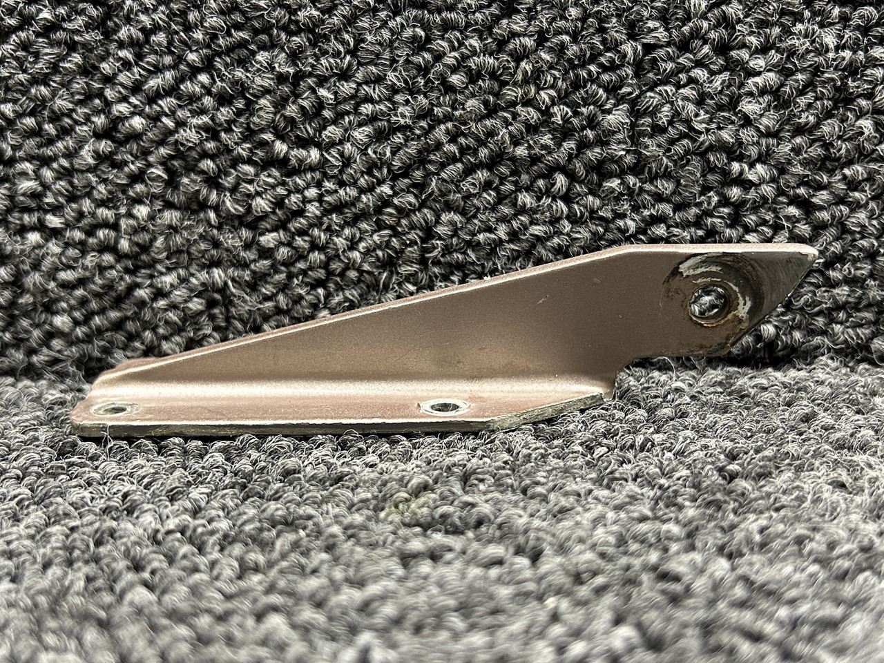 206-033-636-011 Bell 206L-1 Right Hand Lower Aft Passenger Door Hinge